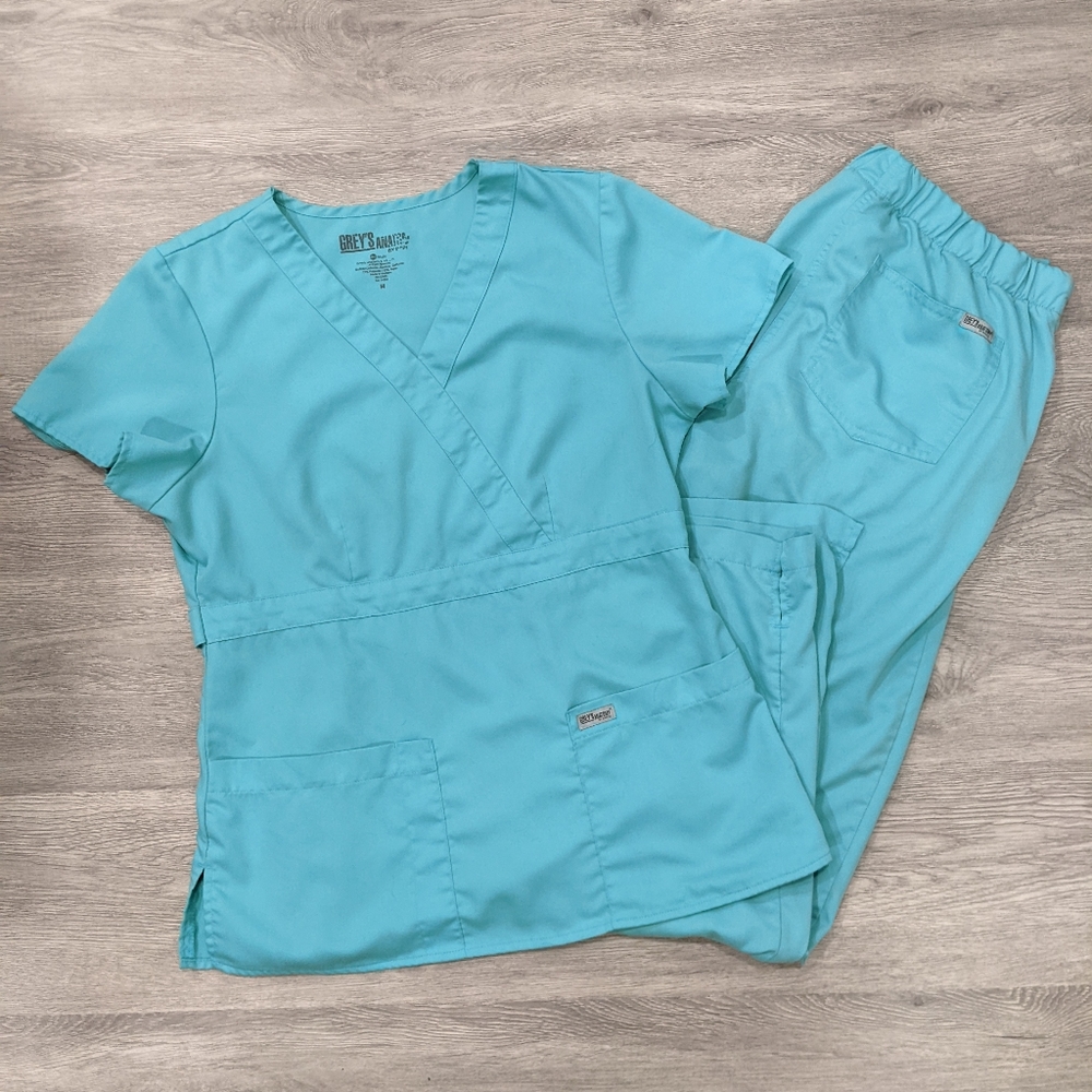 Grey's Anatomy seafoam green medium scrub set